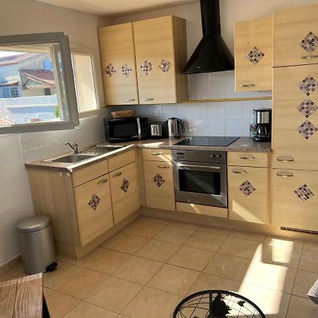 Plein Sud, bel appartement 20 mètres de la plage la Capte Hyères Esterno foto