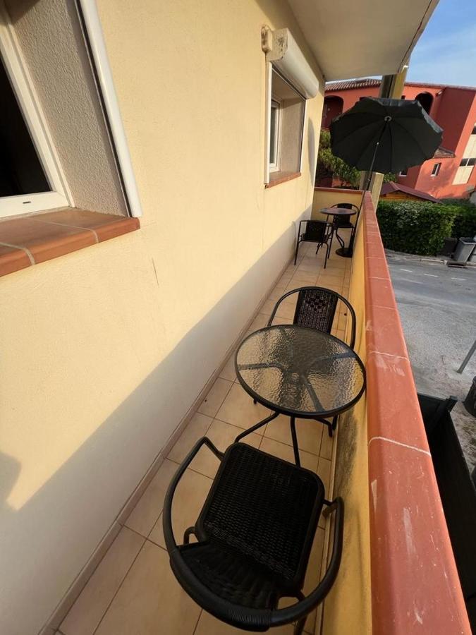 Plein Sud, bel appartement 20 mètres de la plage la Capte Hyères Esterno foto