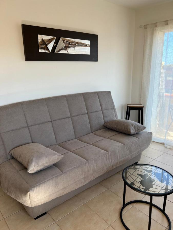 Plein Sud, bel appartement 20 mètres de la plage la Capte Hyères Esterno foto